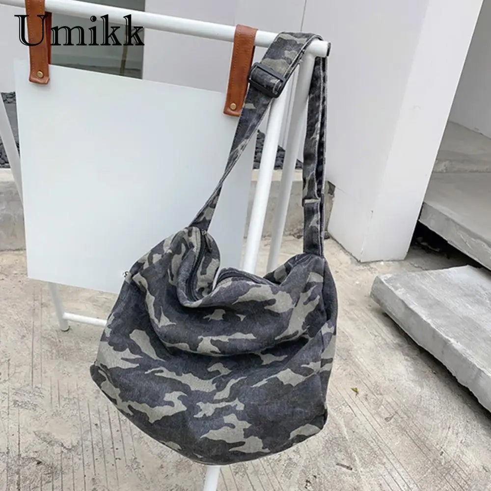 Casual Camouflage Canvas Messenger Bag - Large Capacity