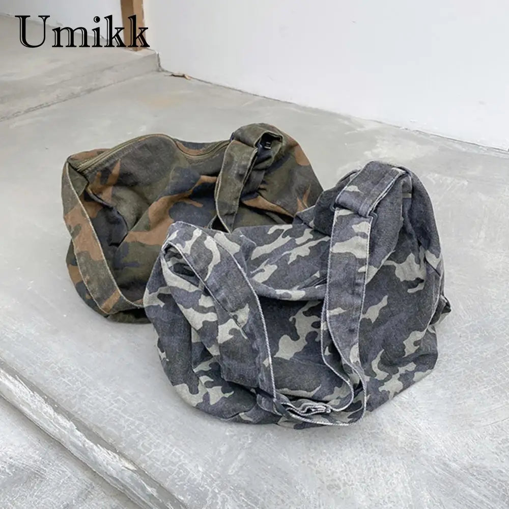 Casual Camouflage Canvas Messenger Bag - Large Capacity
